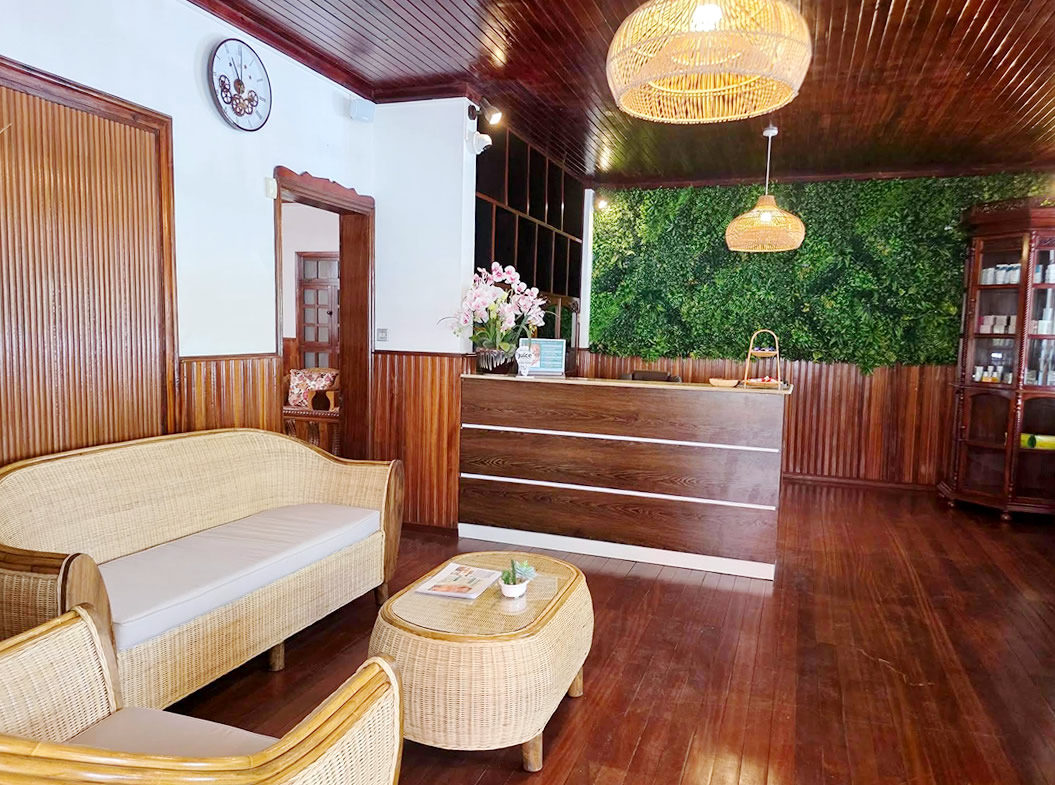 Shalom Spa Lobby